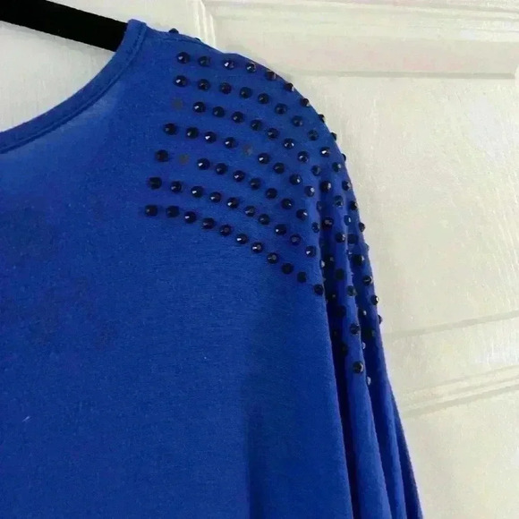 Spense blue top with studs on the shoulder. - Picture 8 of 8